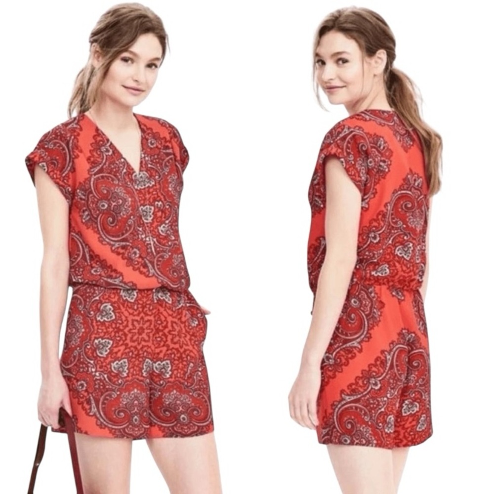 Banana Republic Red Paisley Jumpsuit Shorts Size 12 Tall